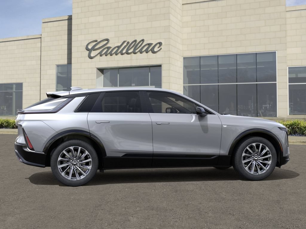 New 2027 Cadillac Lyriq Sport w/ LPO, Floor Liner Package AWD/4WD image 5
