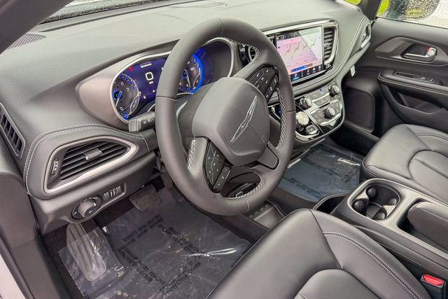 New 2026 Chrysler Pacifica Select image 11