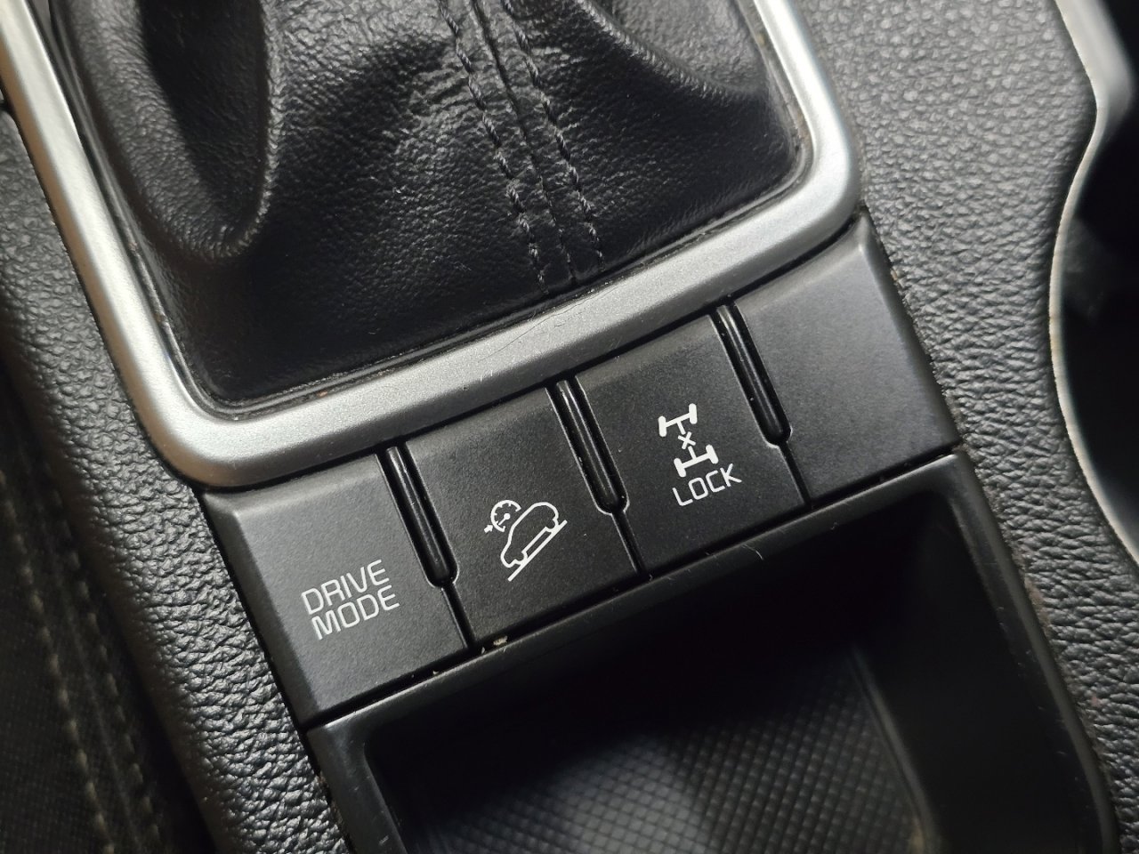 Used 2020 Kia Sportage LX image 6