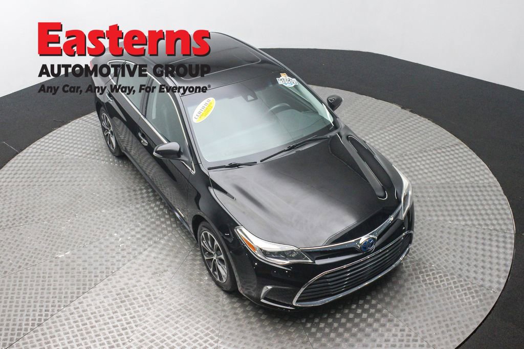 Used 2018 Toyota Avalon XLE Premium image 3
