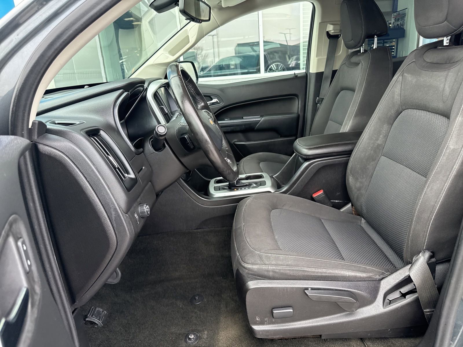 Used 2017 Chevrolet Colorado LT w/ LT Convenience Package image 19