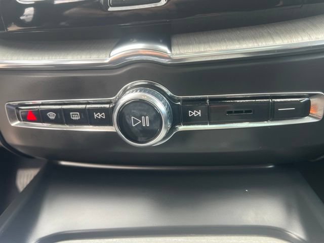 Certified 2025 Volvo XC60 B5 Ultra w/ Protection Package Premier AWD/4WD image 22