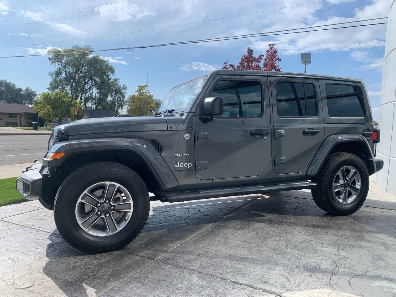 Used 2020 Jeep Wrangler Unlimited Sahara w/ Cold Weather Group image 4