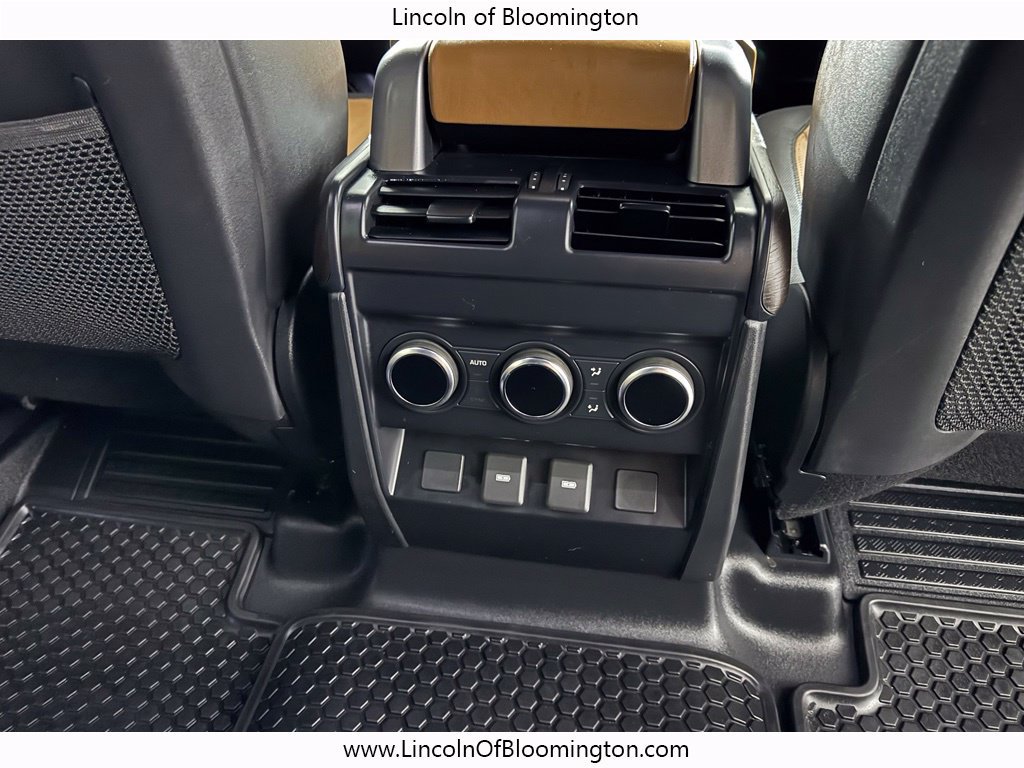 Used 2023 Land Rover Defender 110 X-Dynamic SE AWD/4WD image 11