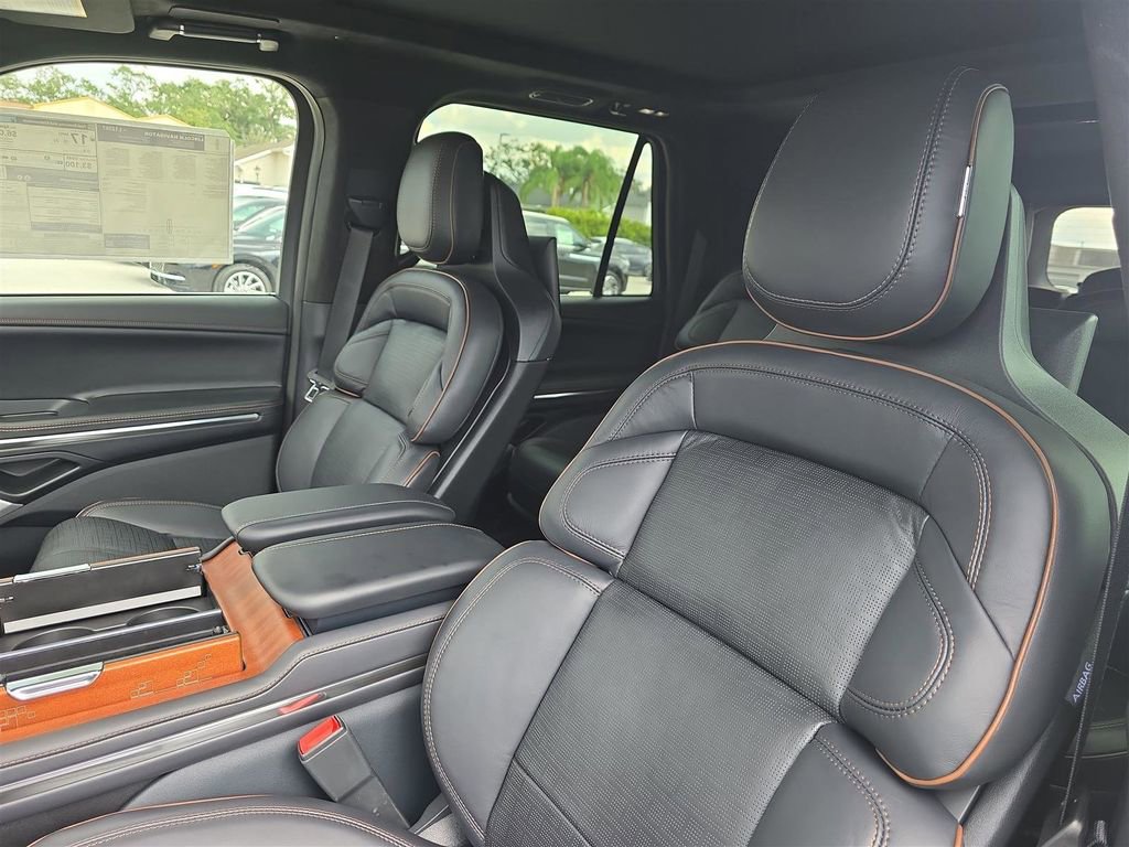 New 2025 Lincoln Navigator L Black Label image 13
