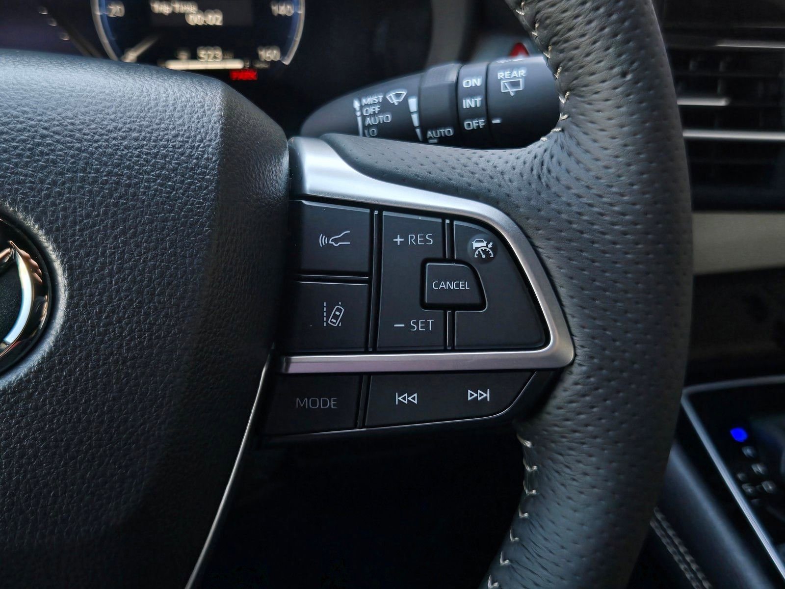 Certified 2026 Toyota Sienna Platinum image 23