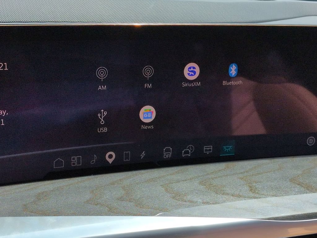 Certified 2025 Cadillac Escalade IQ Luxury 2 AWD/4WD image 14
