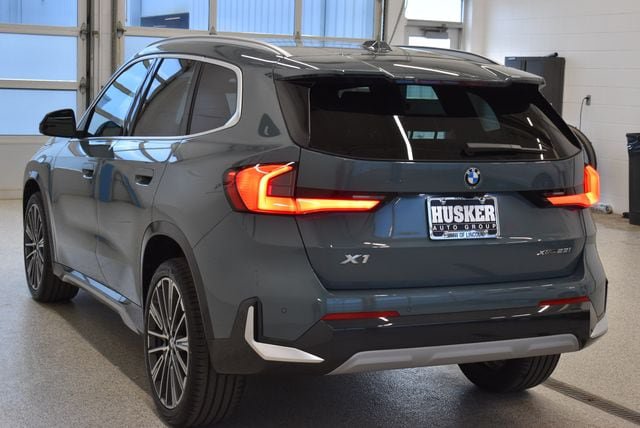 New 2026 BMW X1 xDrive28i AWD/4WD image 10