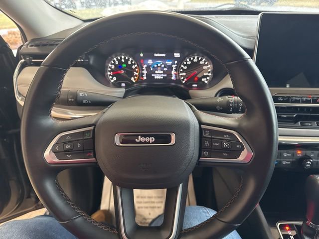 Used 2022 Jeep Compass Limited image 18