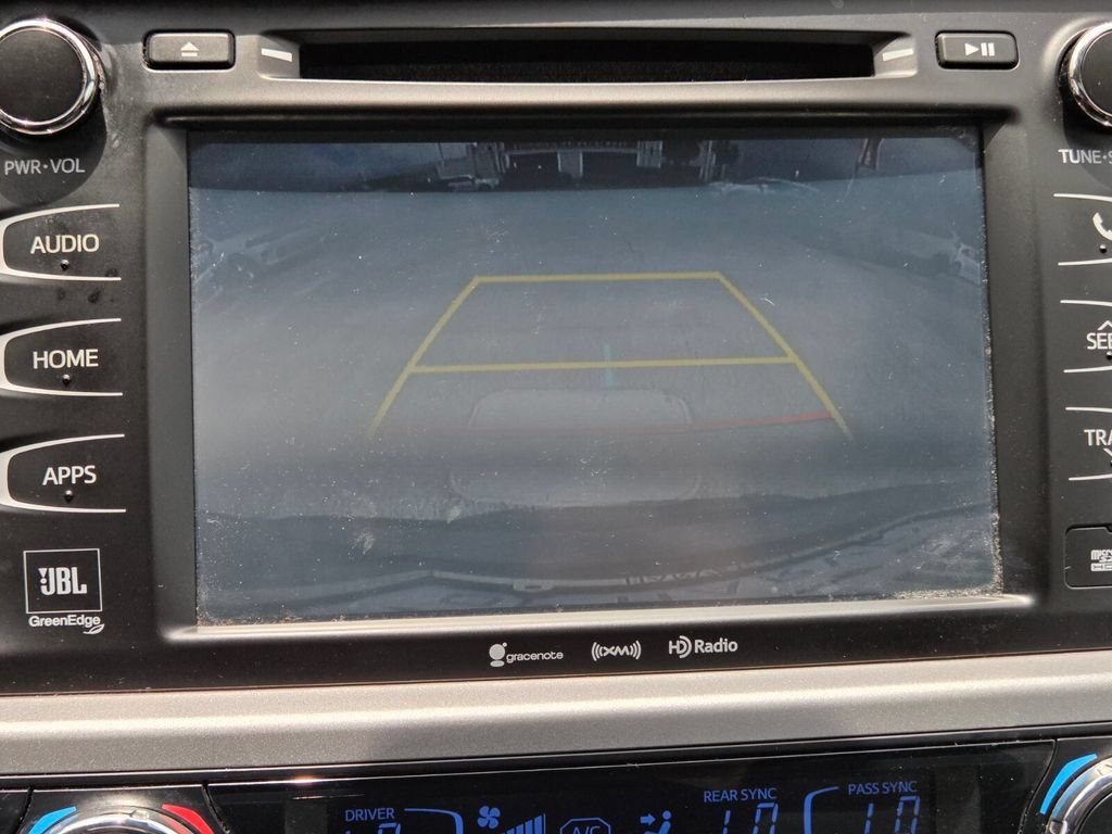 Used 2019 Toyota Highlander Limited FWD image 16