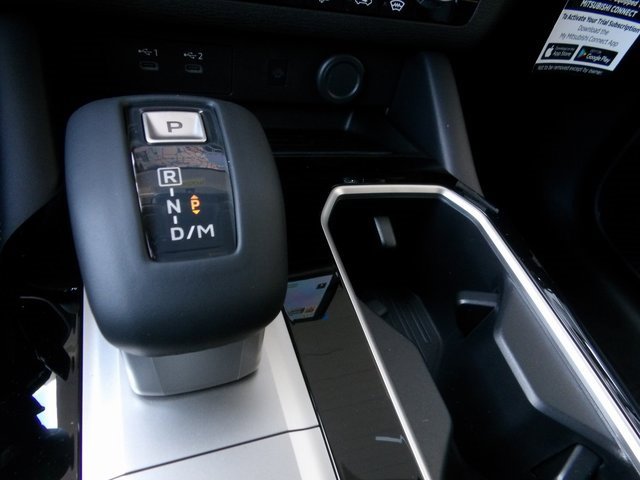 New 2025 Mitsubishi Outlander SE image 22