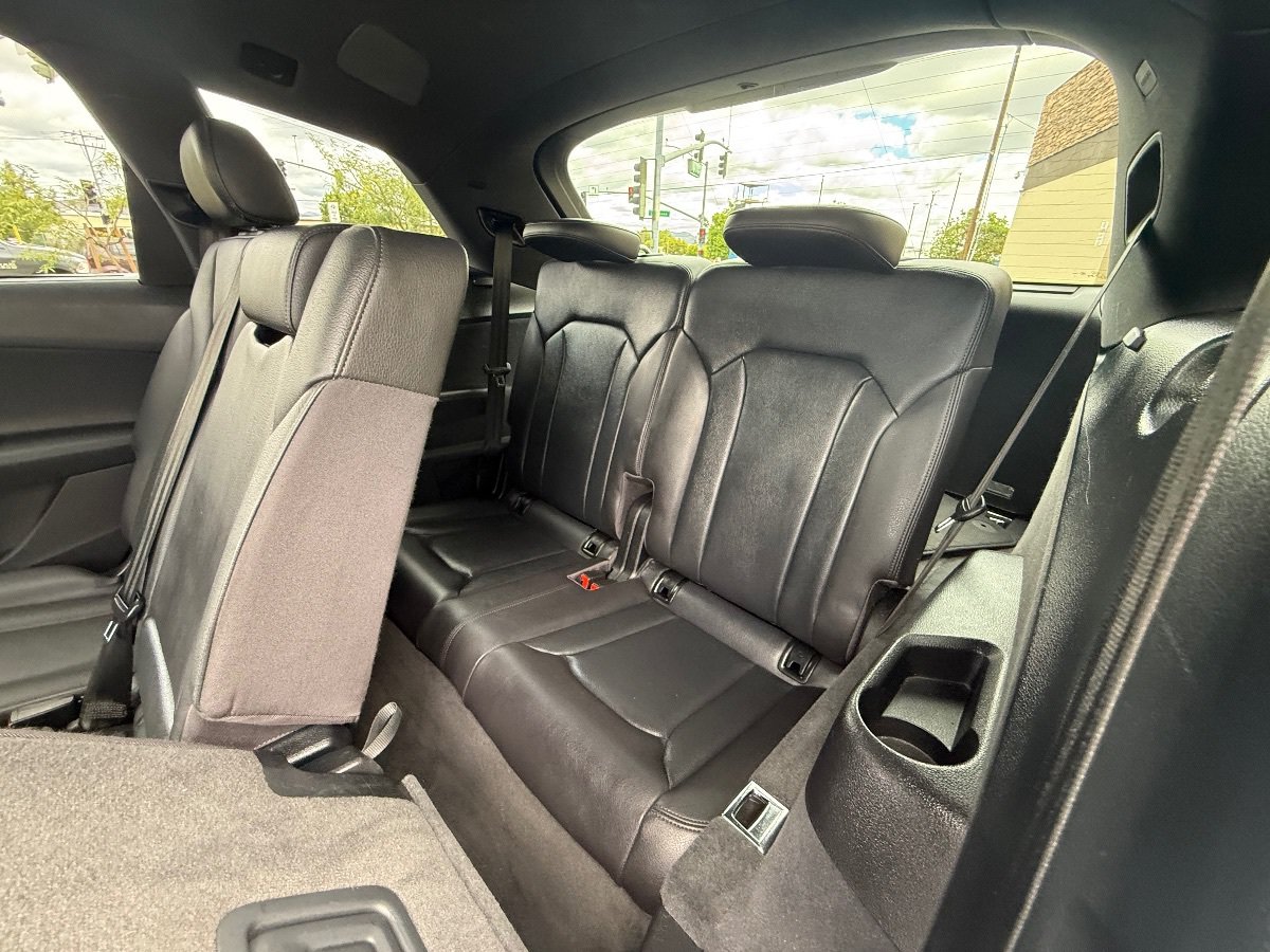 Used 2017 Audi Q7 3.0T Prestige AWD/4WD image 16