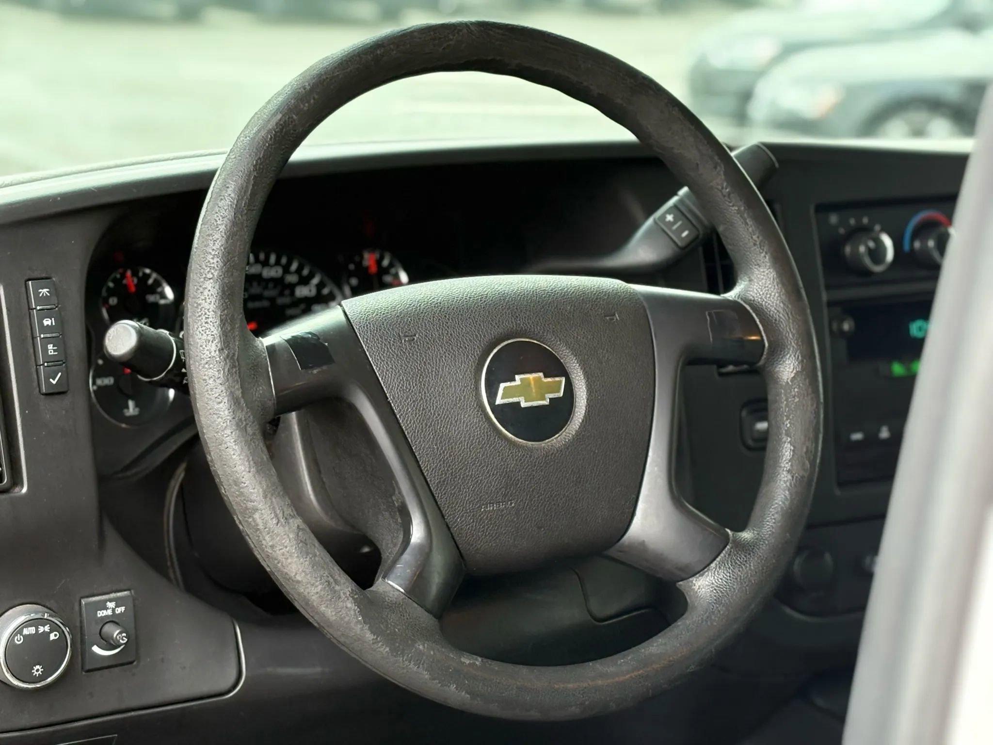 Used 2013 Chevrolet Express 2500 Van 3D image 12