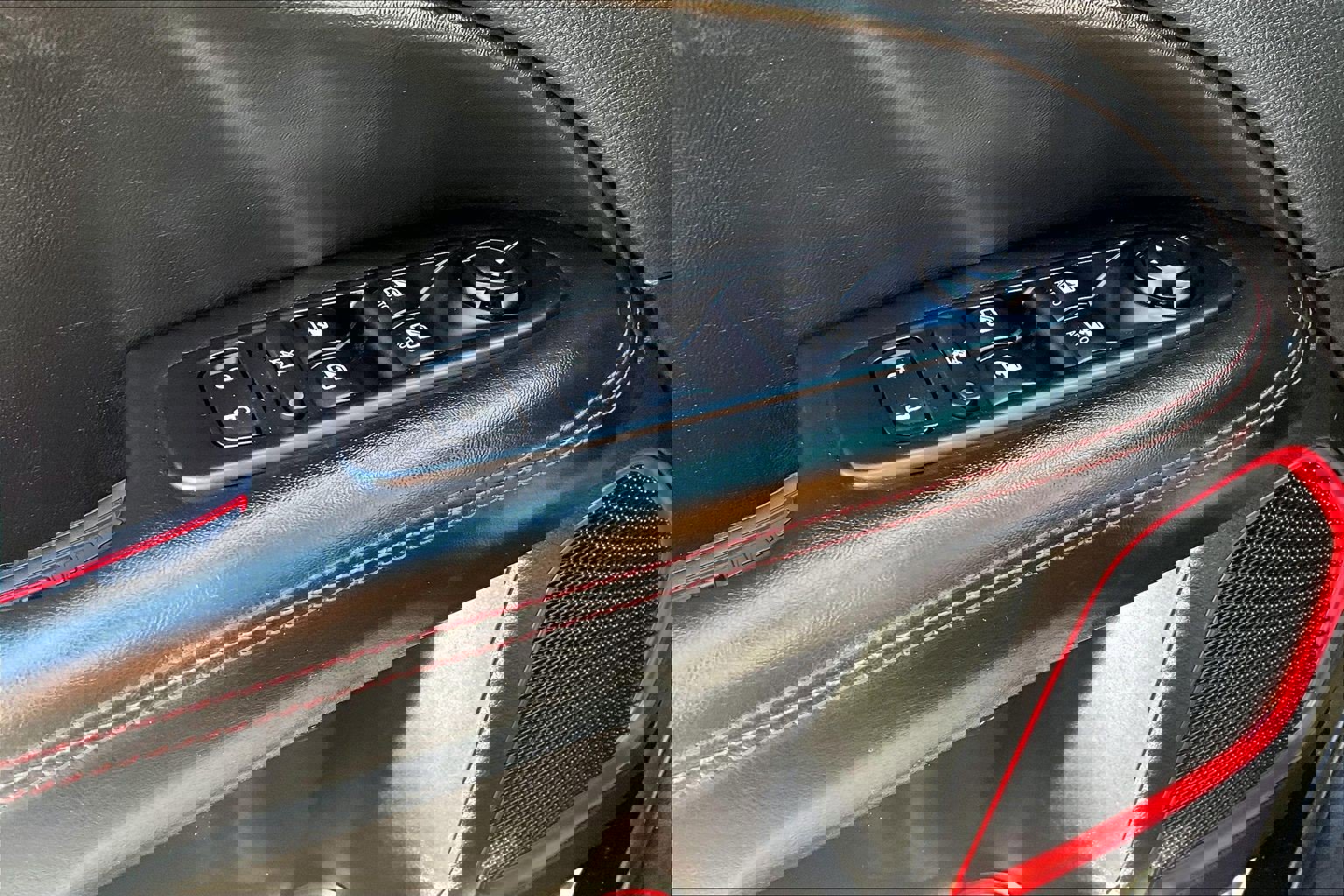 Used 2019 Jeep Compass Trailhawk image 33