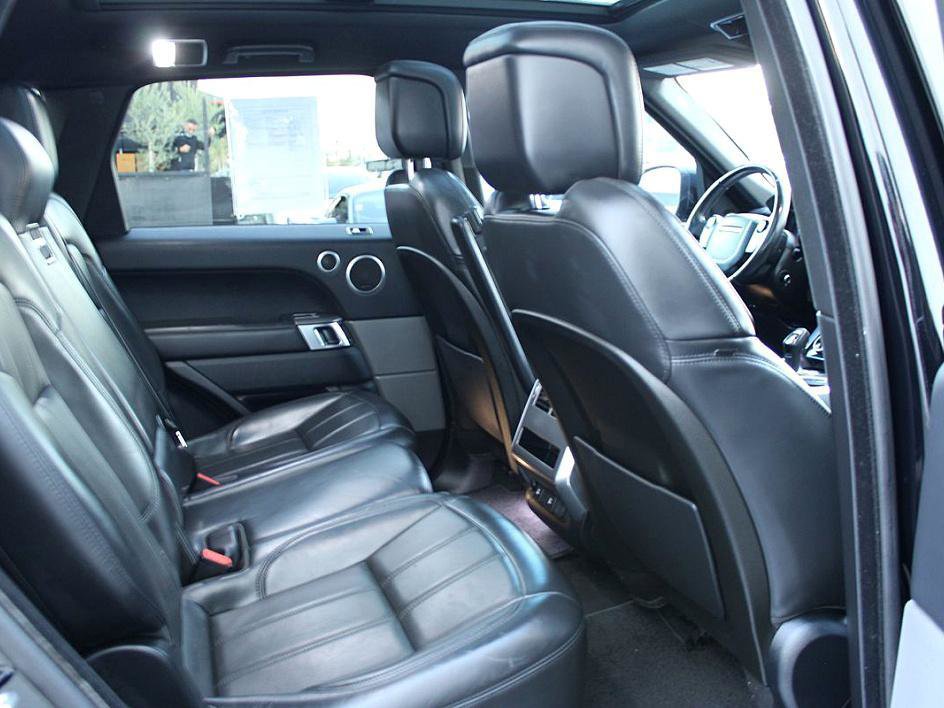 Used 2018 Land Rover Range Rover Sport HSE image 21