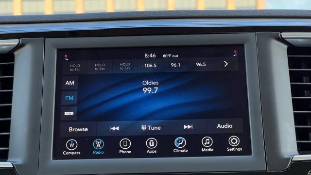Used 2020 Chrysler Voyager Lxi image 90