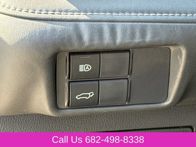 Used 2022 Toyota Highlander XLE FWD image 23
