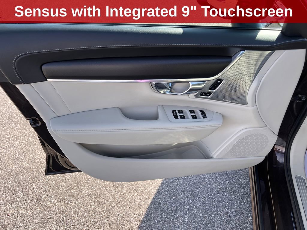 Used 2017 Volvo V90 T6 Cross Country image 12