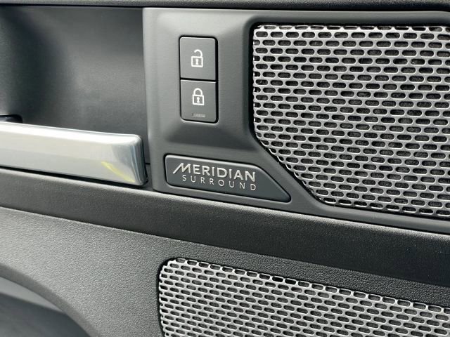 Used 2023 Land Rover Defender 90 V8 AWD/4WD image 20