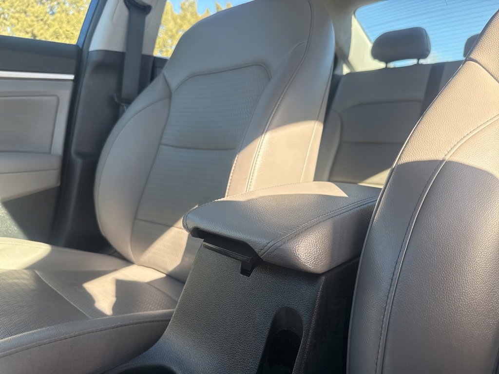 Used 2020 Hyundai Elantra Limited w/ Ultimate Package 03 image 27