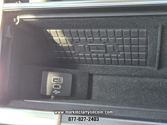 New 2026 Lincoln Navigator L Reserve AWD/4WD image 19