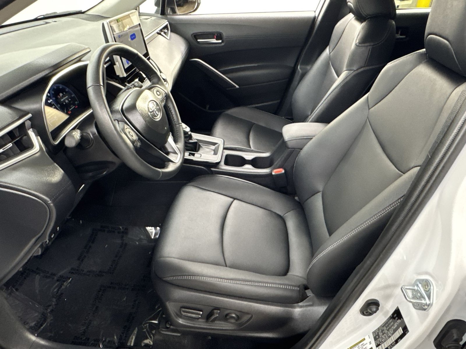 Used 2026 Toyota Corolla Cross XLE AWD/4WD image 16