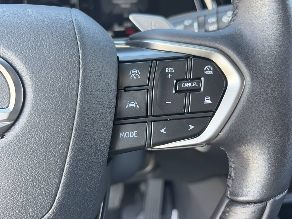 Used 2026 Lexus RX 450h AWD w/ Convenience Package image 16