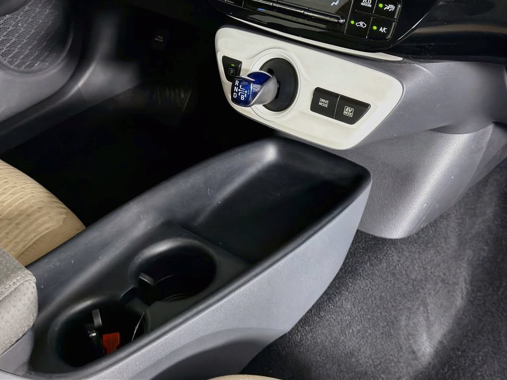 Used 2017 Toyota Prius Two w/ Prius Two Safety Plus Package FWD image 32