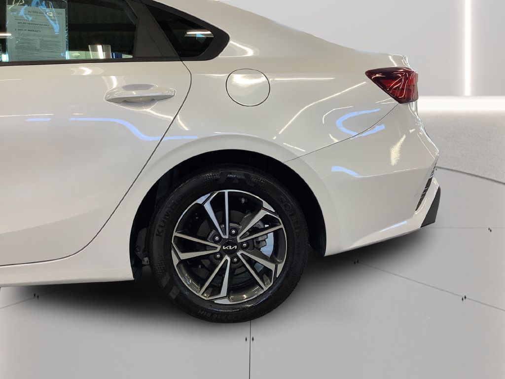 Certified 2022 Kia Forte LXS FWD image 28