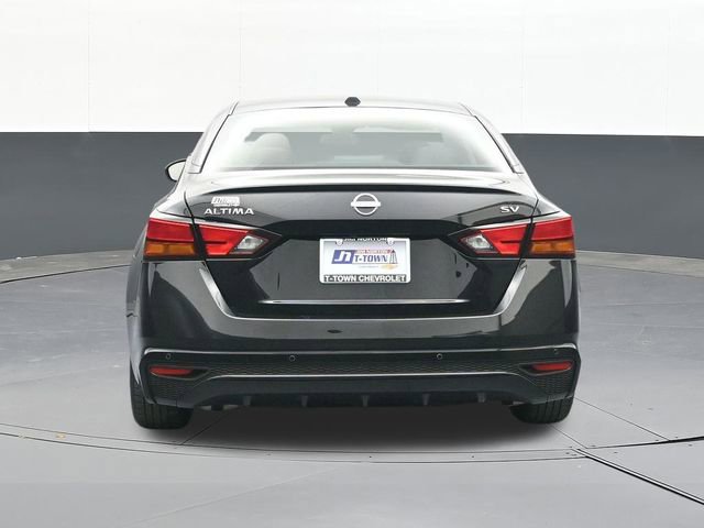 Used 2024 Nissan Altima 2.5 SV image 11