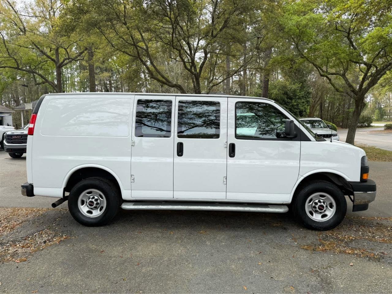 Used 2024 GMC Savana 2500 w/ Driver Convenience Package RWD image 6