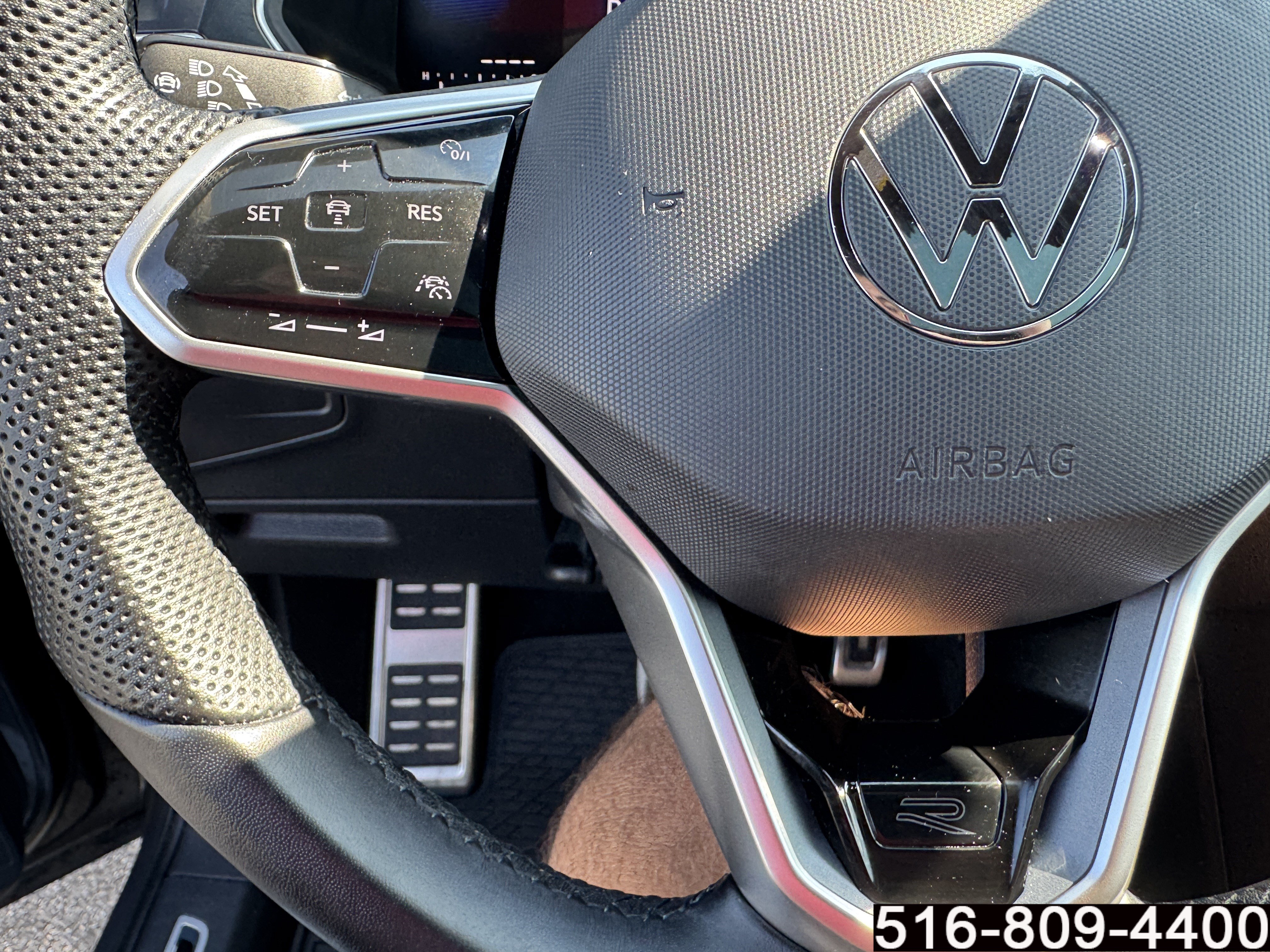 Used 2024 Volkswagen Tiguan SE R-Line AWD/4WD image 24