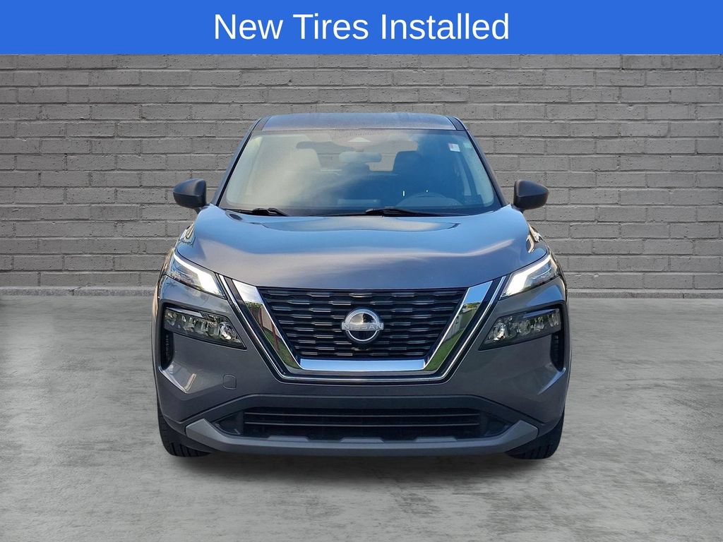 Used 2023 Nissan Rogue S FWD image 2