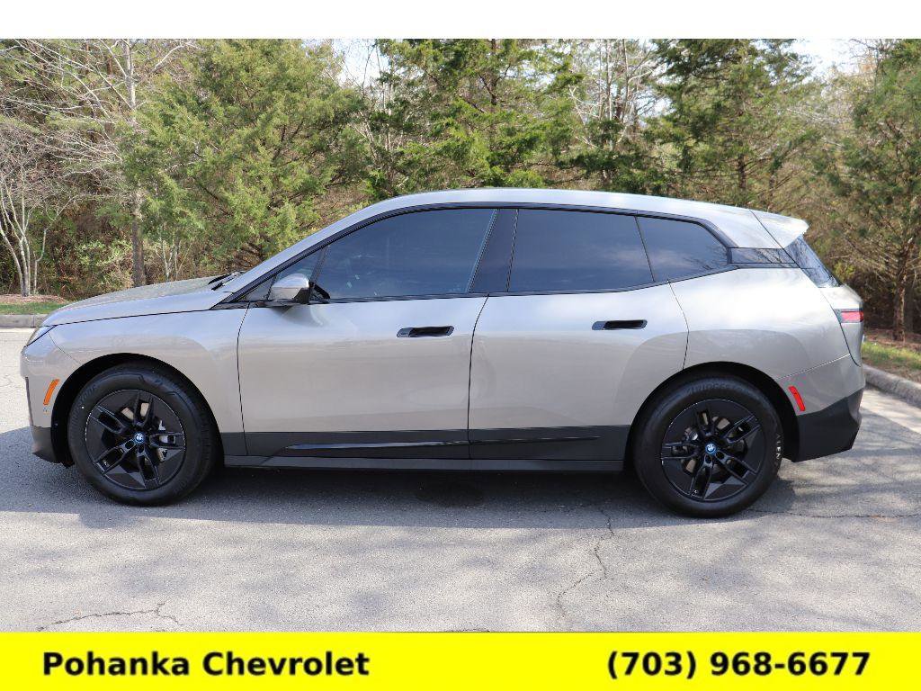 Used 2024 BMW iX xDrive50 image 4