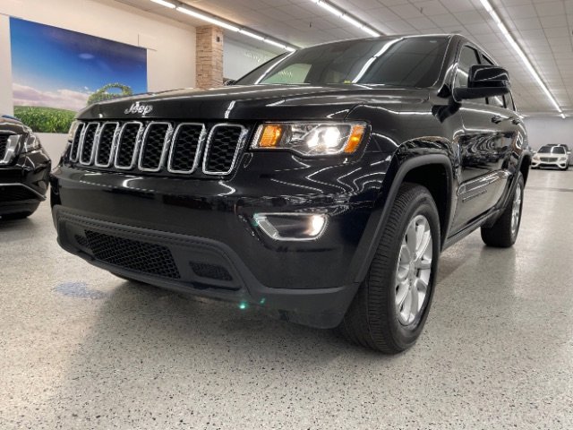 Used 2021 Jeep Grand Cherokee Laredo image 37