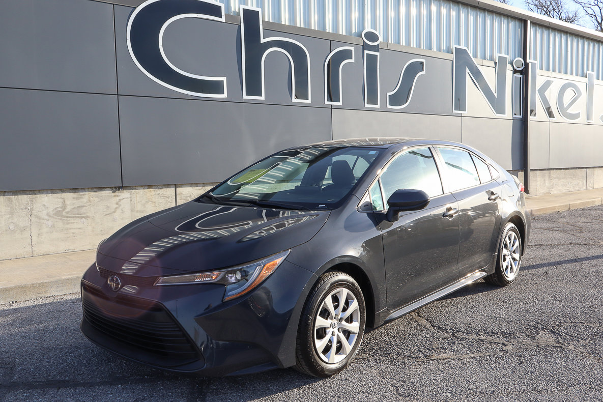 Used 2025 Toyota Corolla LE FWD image 1