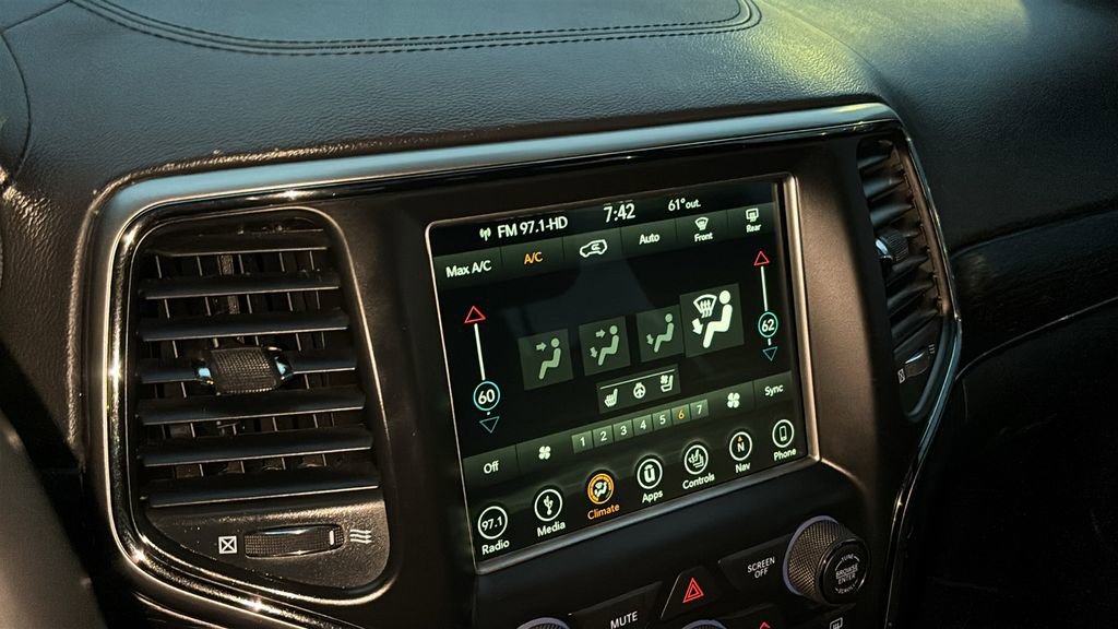 Used 2018 Jeep Grand Cherokee High Altitude image 18