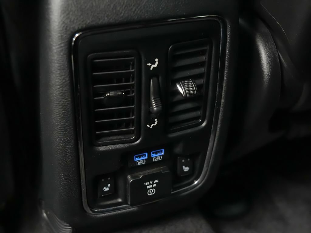 Used 2016 Jeep Grand Cherokee Limited image 18