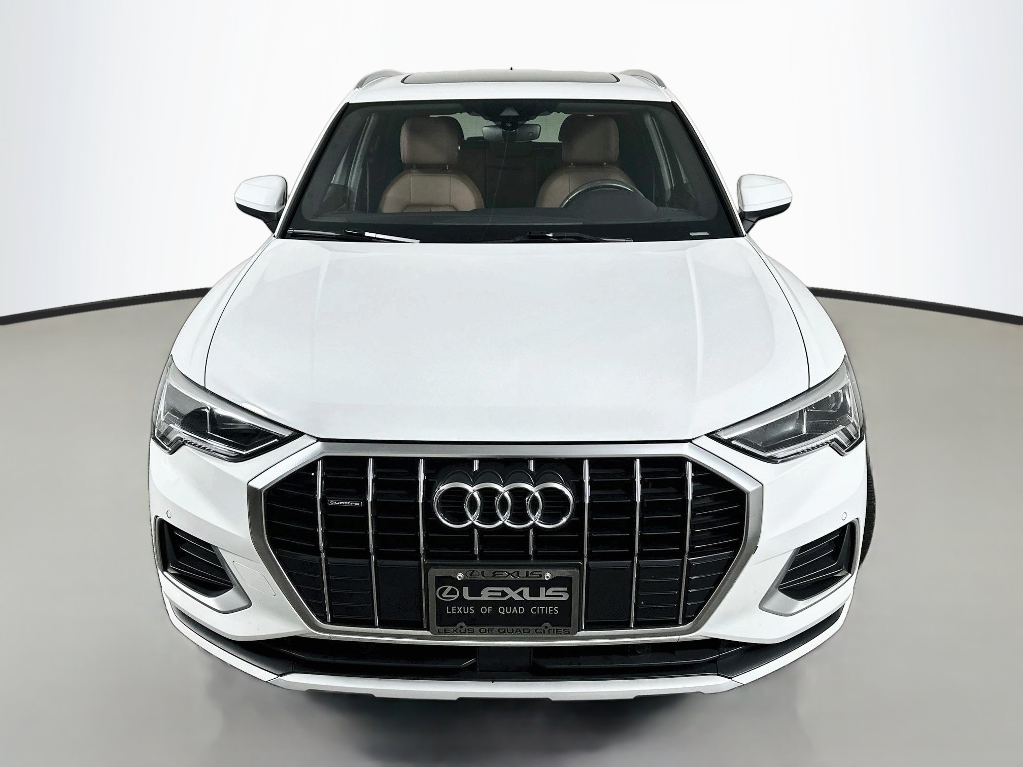 Used 2021 Audi Q3 2.0T Premium Plus w/ Premium Plus Package AWD/4WD image 2