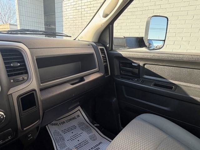 Used 2018 RAM 2500 Tradesman w/ Chrome Appearance Group image 23
