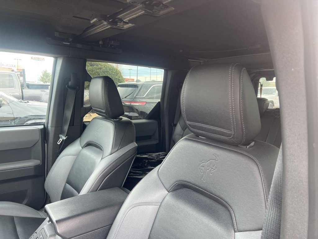 Used 2023 Ford Bronco Black Diamond image 7