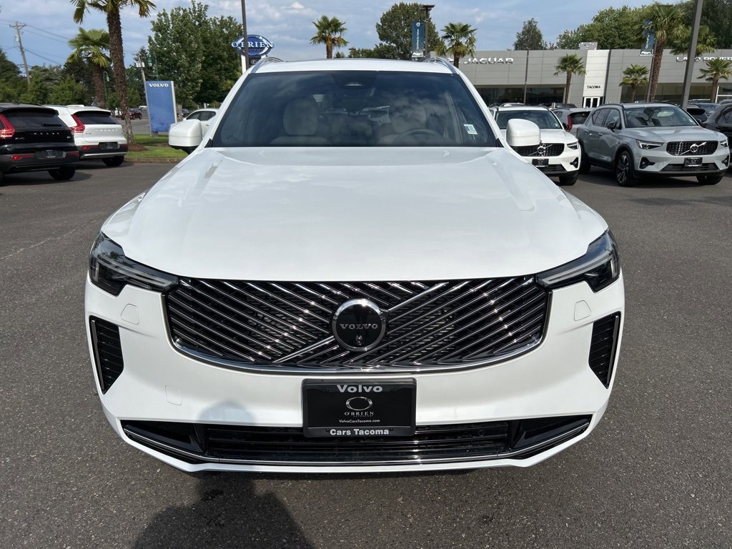 New 2026 Volvo XC90 B6 Plus w/ Protection Package Premier image 11