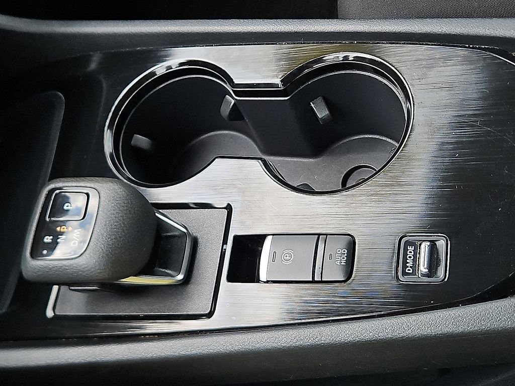 Used 2024 Nissan Rogue S image 23