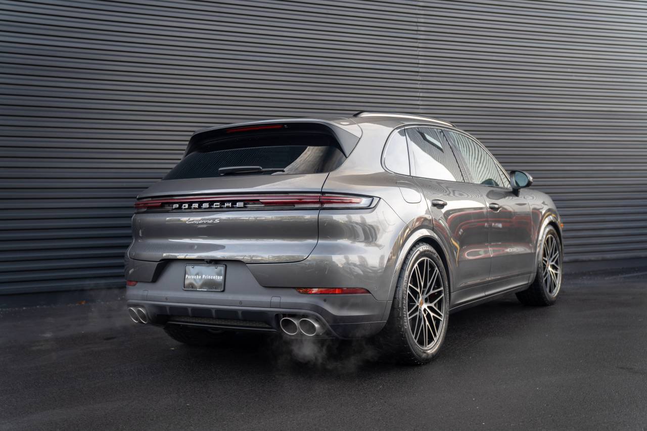 New 2026 Porsche Cayenne S AWD/4WD image 12