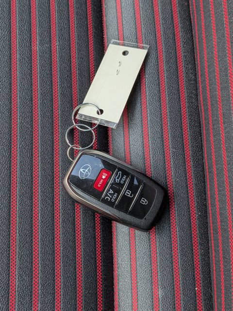 Used 2024 Toyota RAV4 XSE AWD/4WD image 35