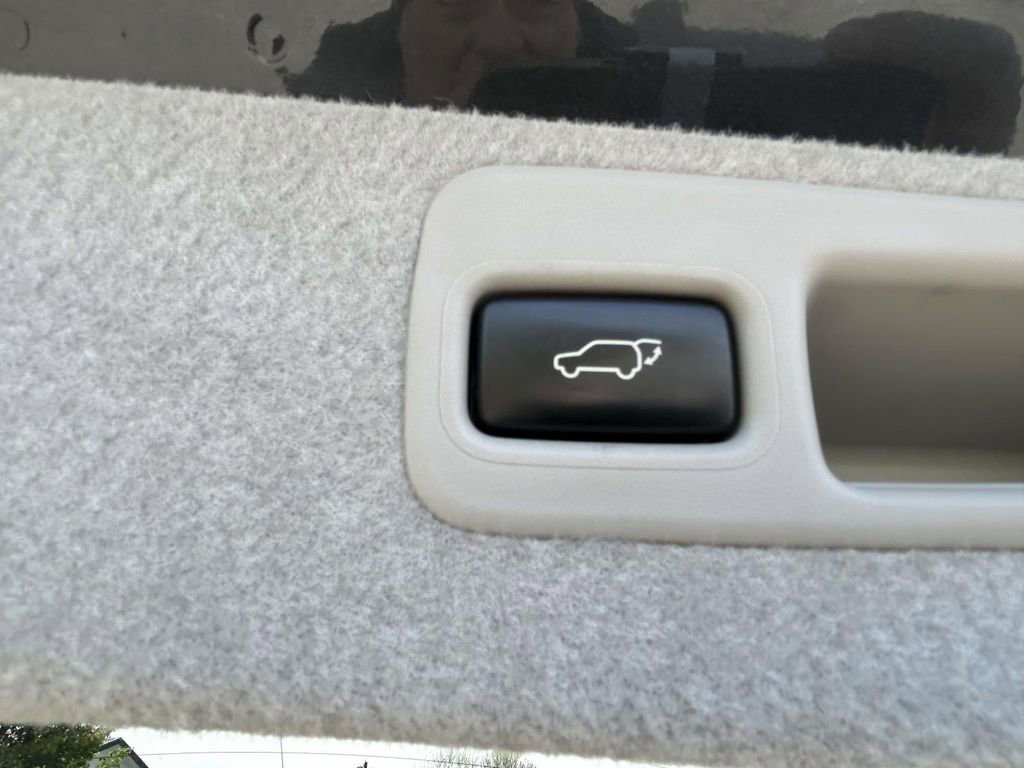 Used 2010 Lexus RX 450h AWD image 17