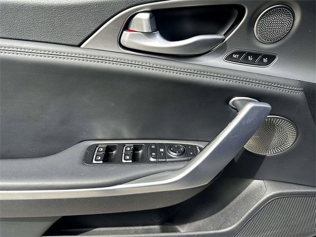 Used 2020 Kia Stinger GT2 image 11