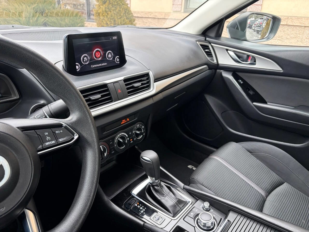 Used 2018 MAZDA MAZDA3 Sport w/ Preferred Equipment Package FWD image 28