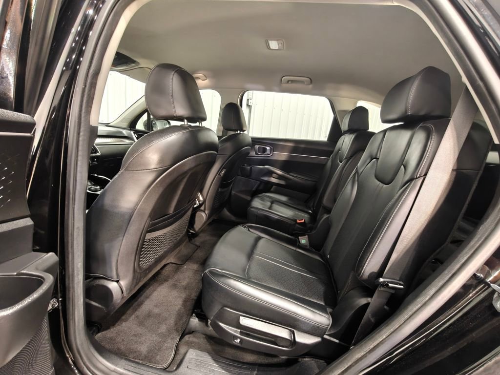 Used 2021 Kia Sorento S image 25