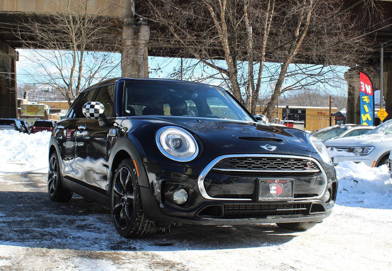 Used 2016 MINI Cooper Clubman S image 1